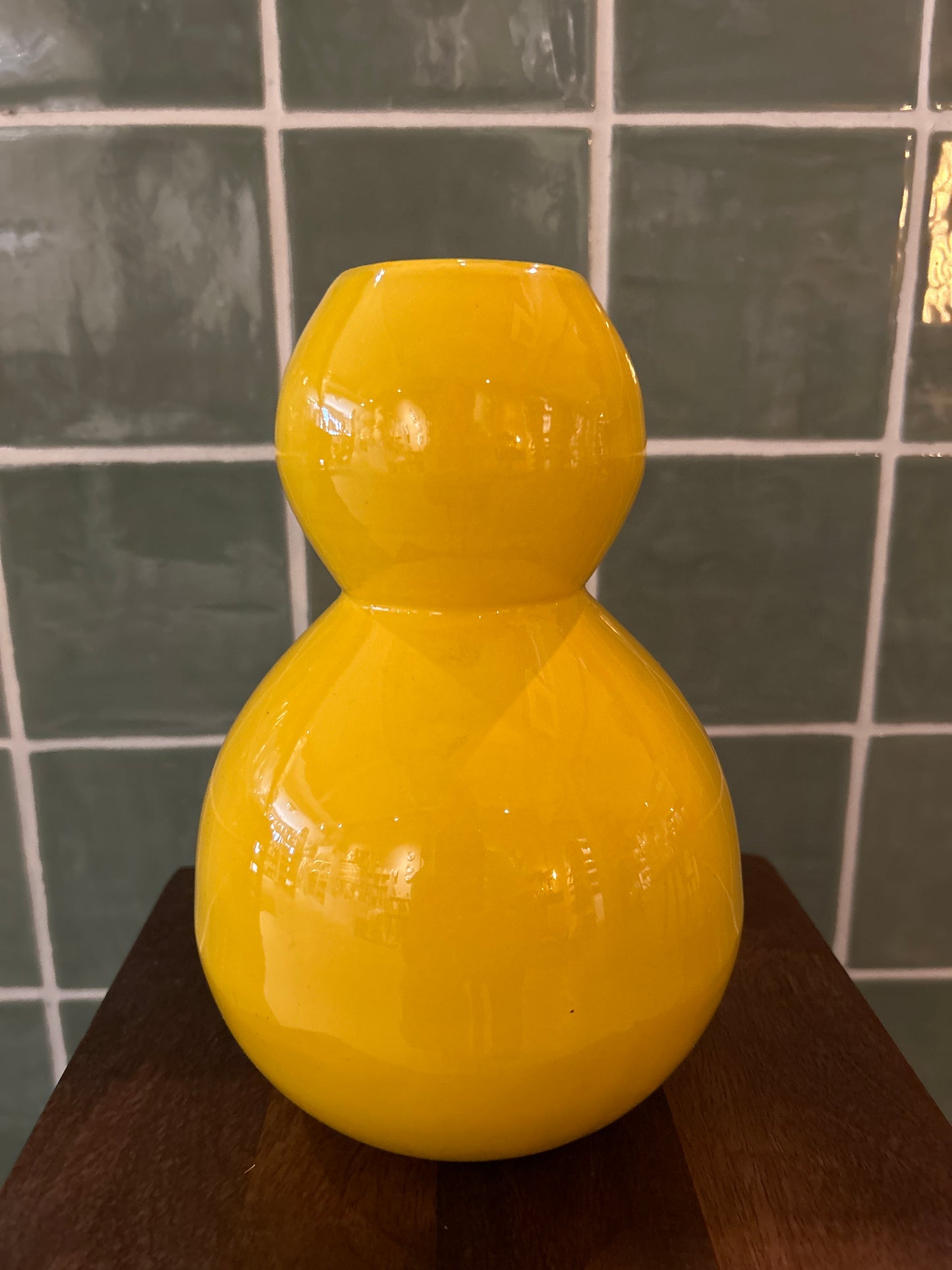 Colmore vase yellow