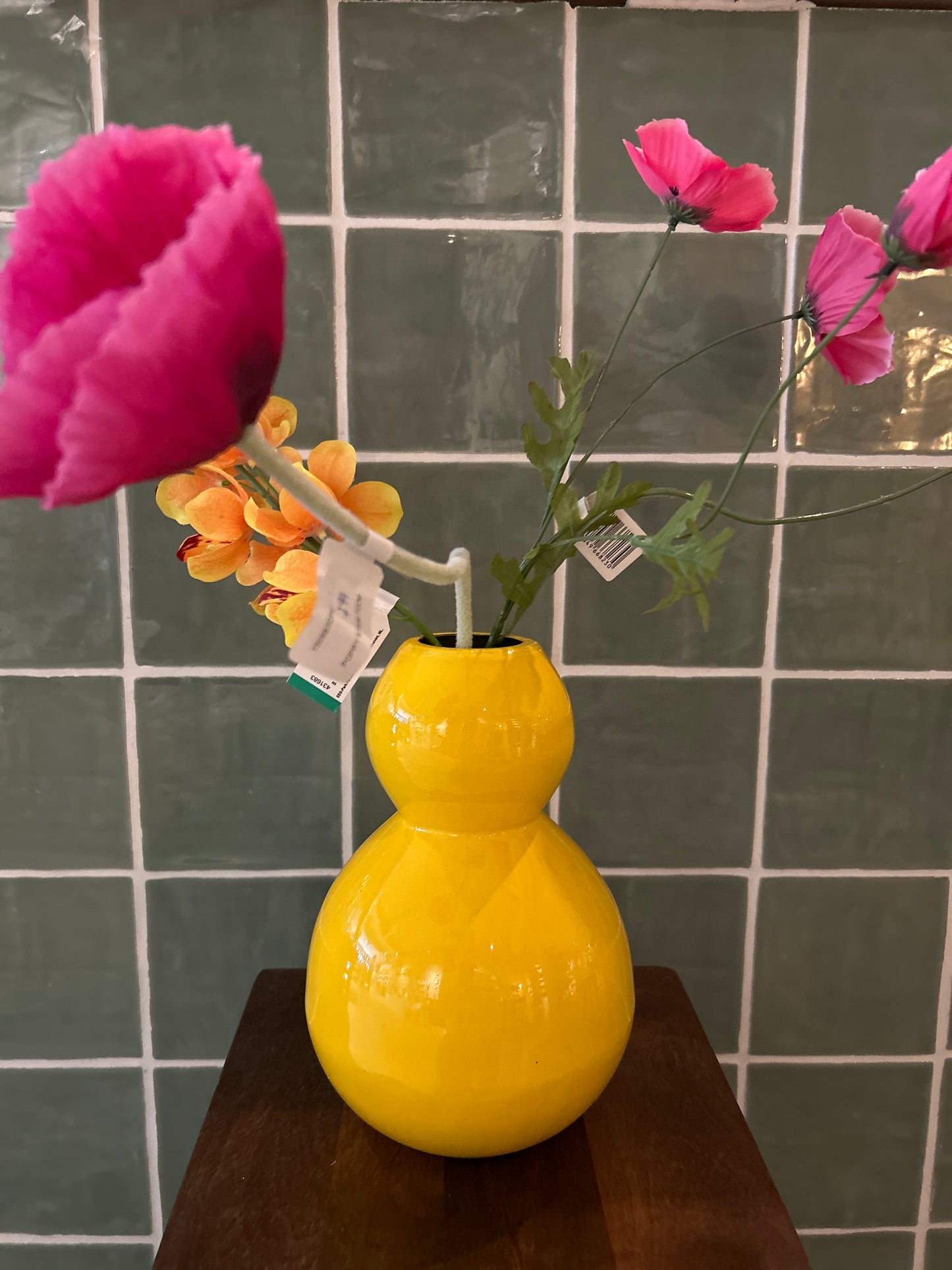 Colmore vase yellow