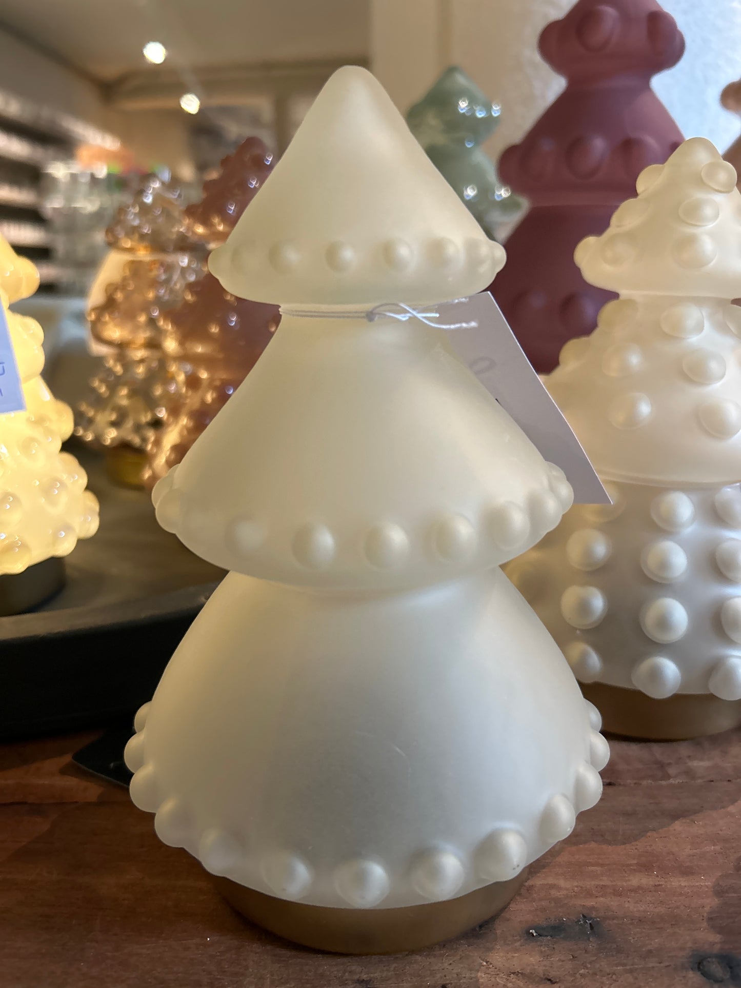 Kerstboom tafellamp off white met goud bol rand M mat