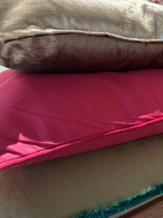 Cushion Colmore fuchsia velvet