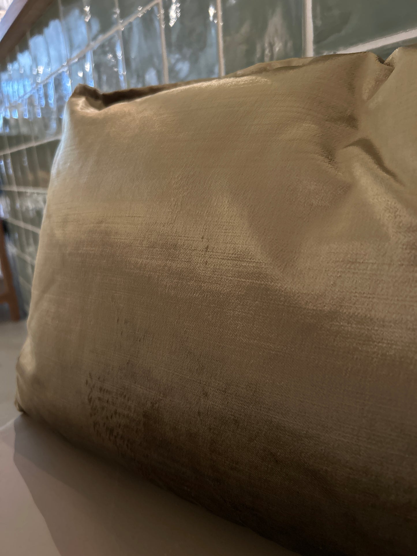 Cushion Colmore velvet green gold