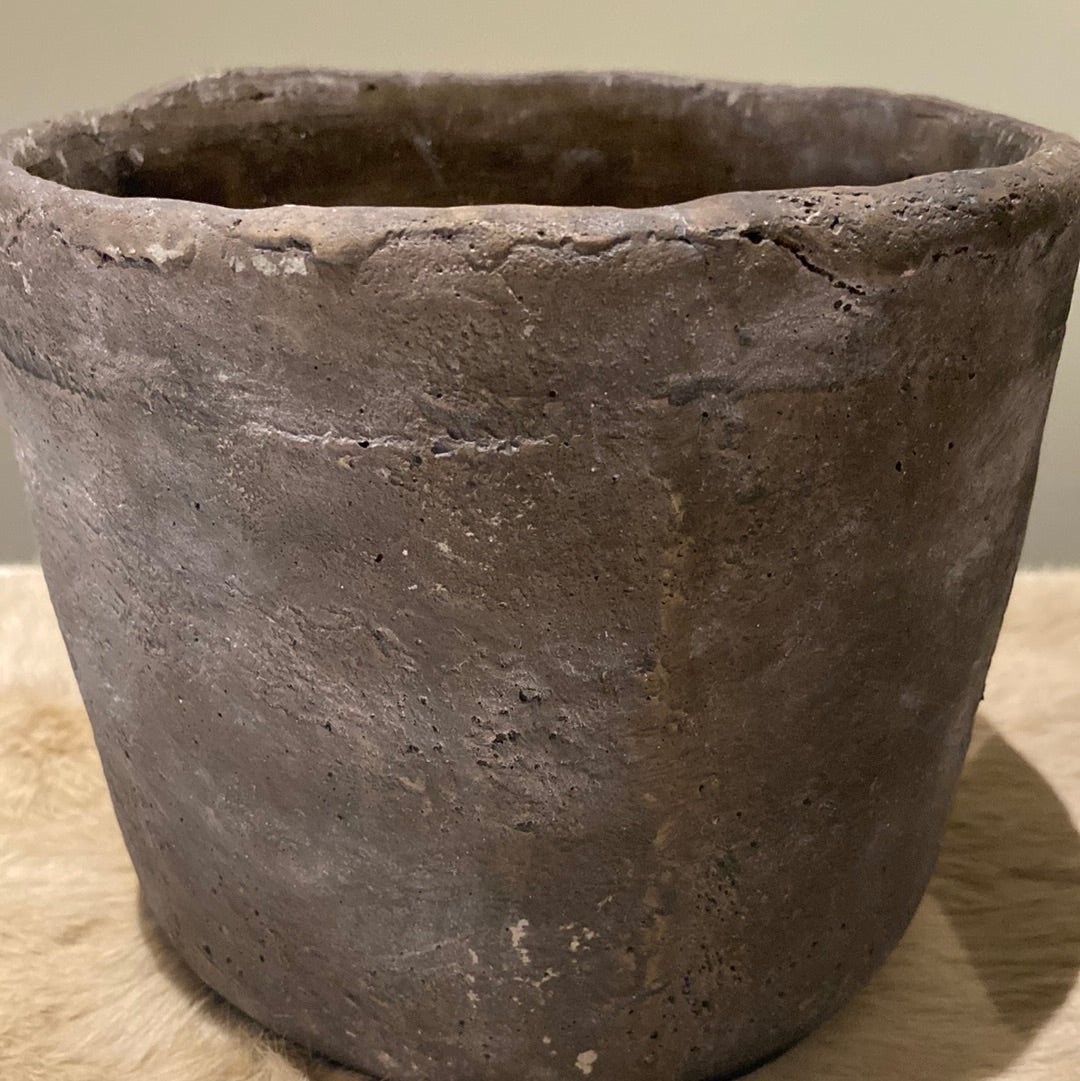 Clay pot L